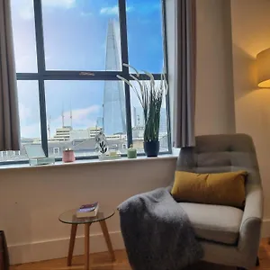 https://urban-stay-shard-view-apartments.brighton-hotels-england.com